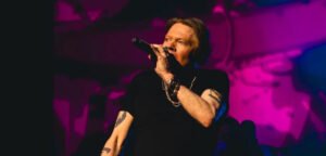 Guns N’ Roses se apresenta em Kaunas com estreia de cover do Black Sabbath e retornos ao setlist